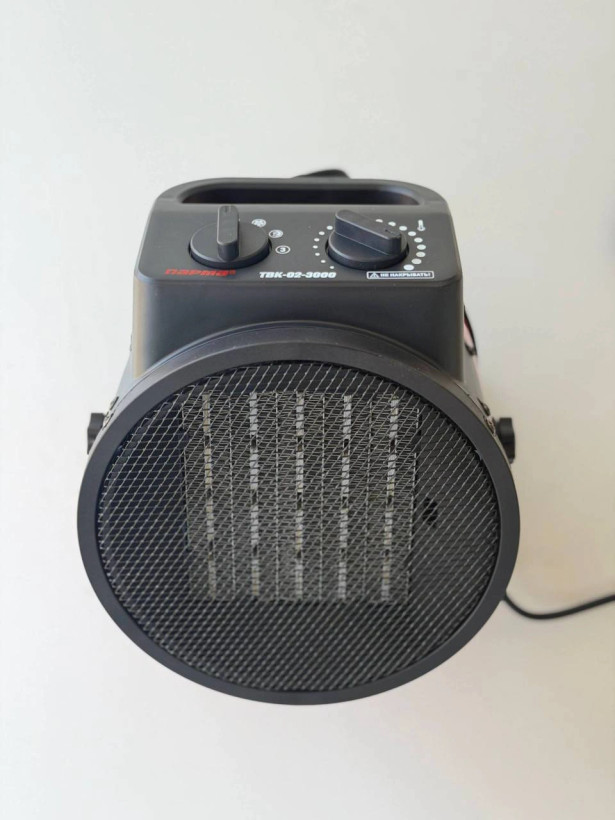 بخاری صنعتی پارما مدل TBK-02-3000 (3KW)